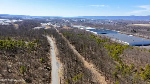 Sathers Drive, Pittston, PA 18640