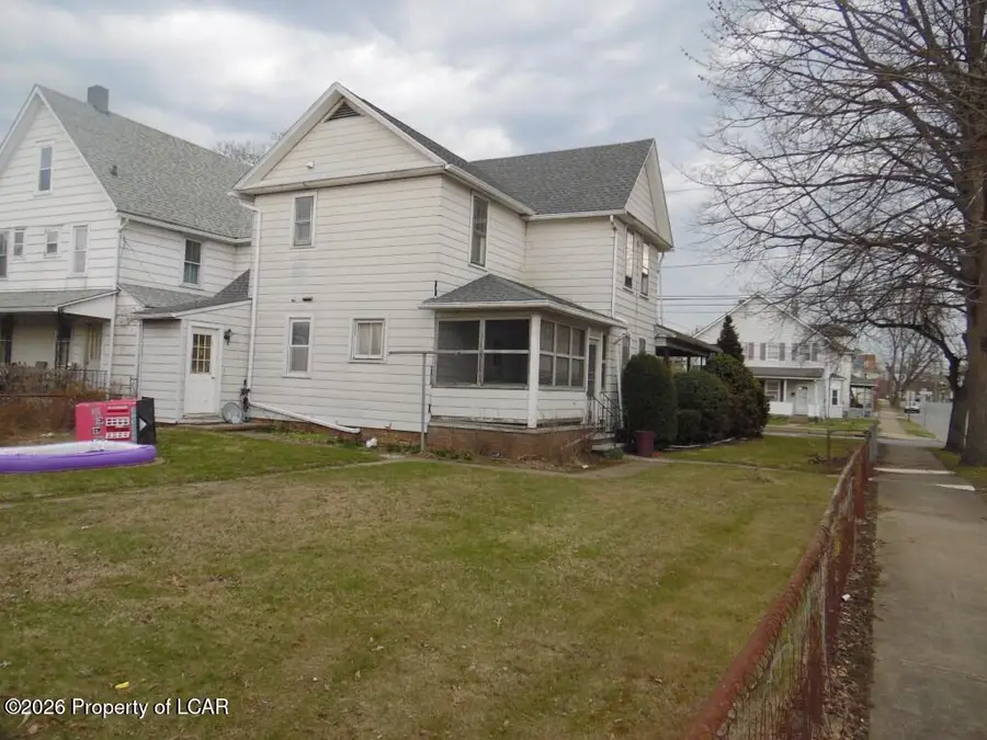 124 W Dorrance Street, Kingston, PA 18704 - #2