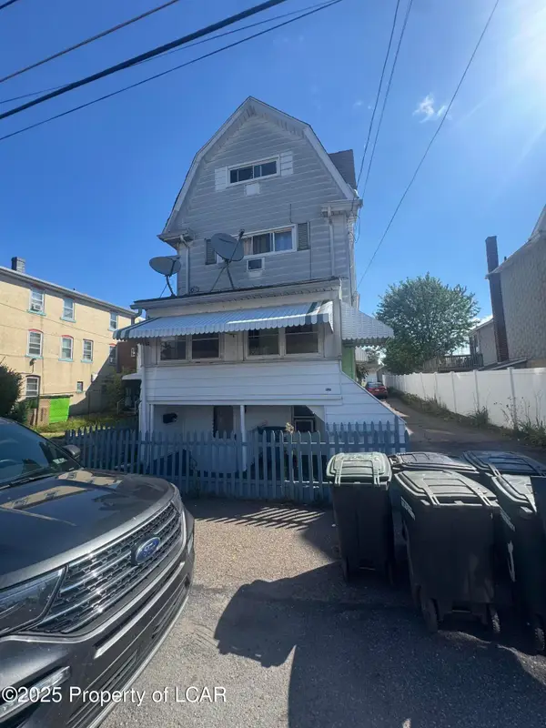 827 Vine Street, Hazleton, PA 18201