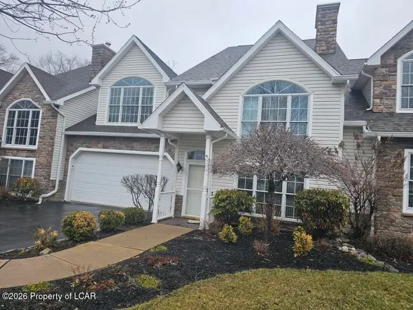 6 Dakota Drive, Dallas, PA 18612