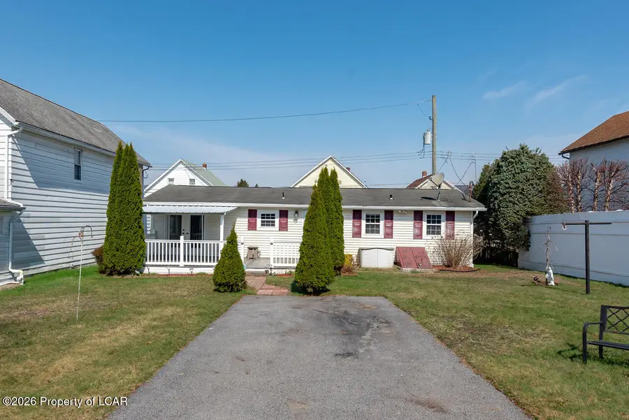 319 E Grand Street, Nanticoke, PA 18634 - #2