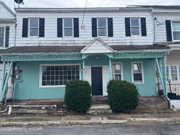 9 Pine Street, Sheppton, PA 18248