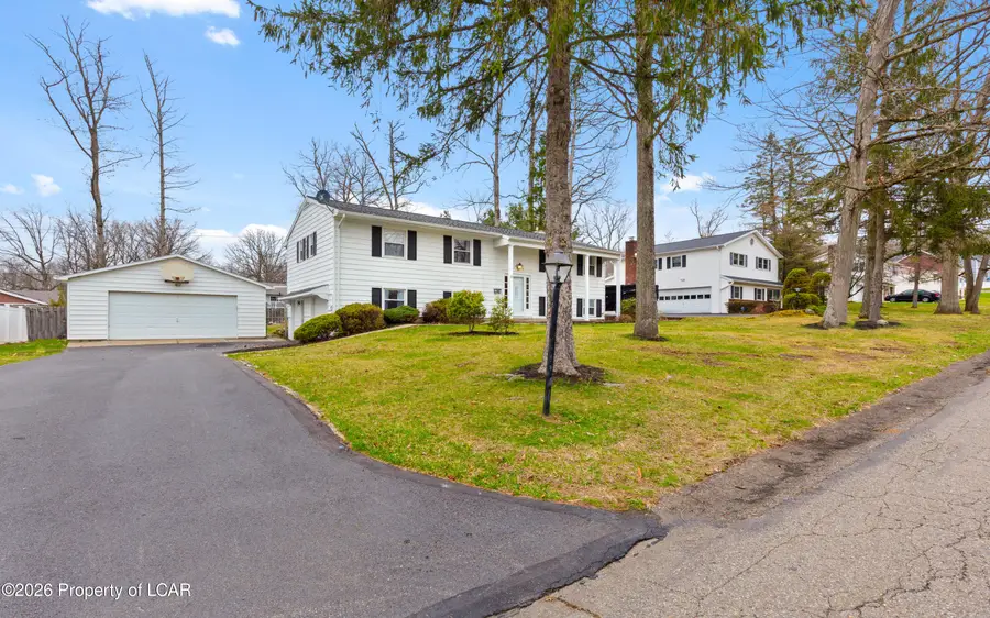 11 Farmhouse Road, Mountain Top, PA 18707 - #3