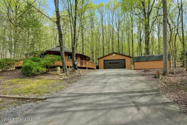 209 Bear Run Drive, Beech Mountain Lakes, PA 18222