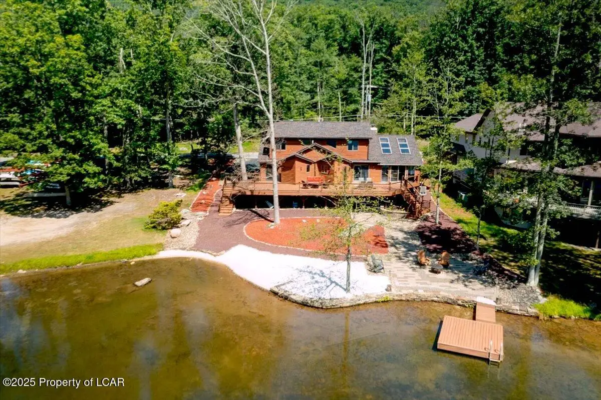 336 Lake Valley Drive, Hazleton, PA 18202 - #1