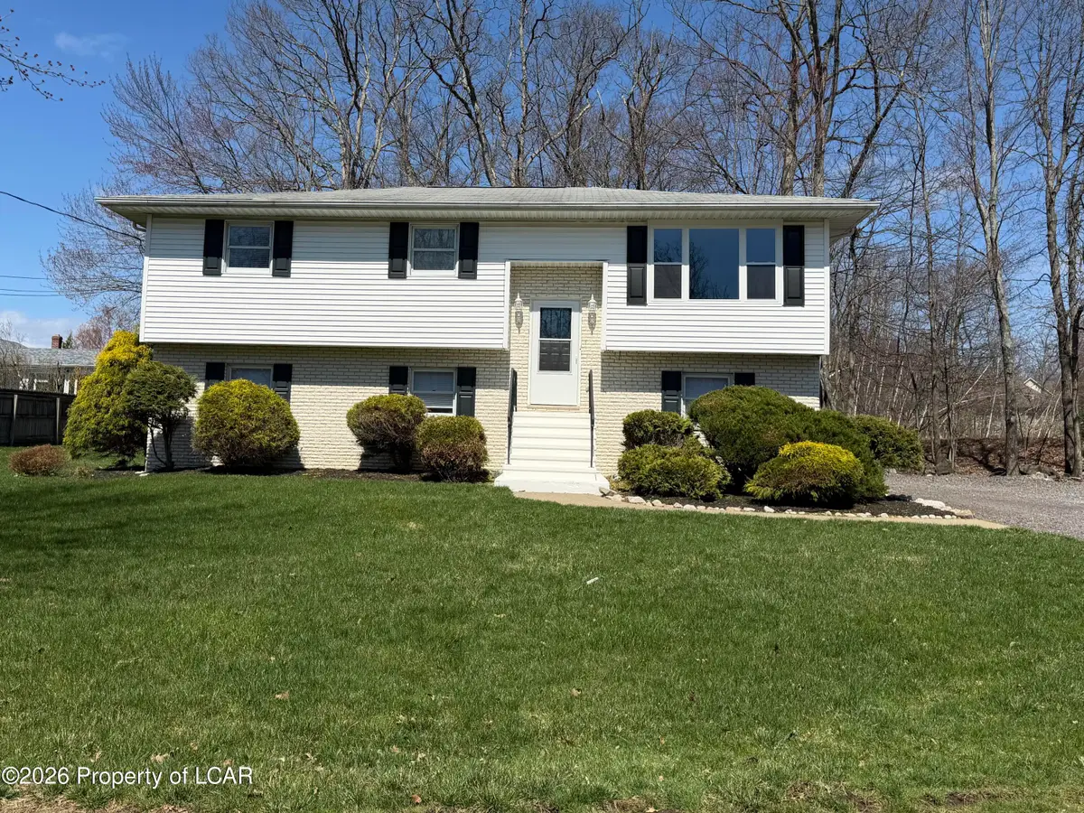 19 Park Lane East, Mountain Top, PA 18707 - #1