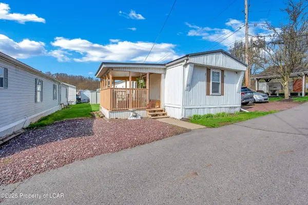 20 Sans Souci Trailer Park, Hanover Township, PA 18706