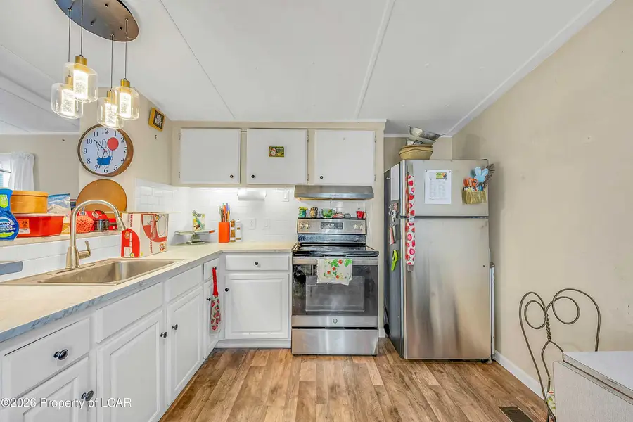 20 Sans Souci Trailer Park, Hanover, PA 18706 - #2