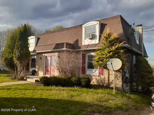 11 Pine Drive, Shavertown, PA 18708