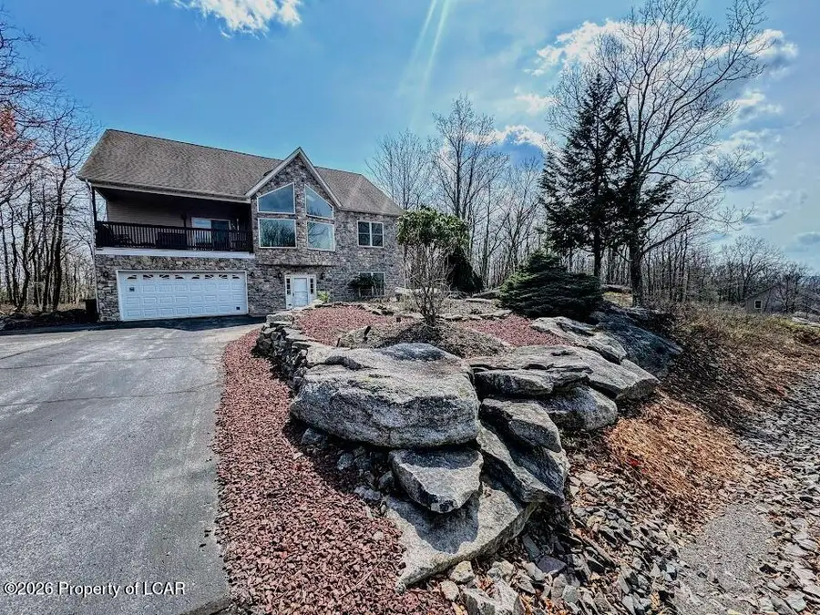 39 Summit Road, Hazleton, PA 18202 - #2