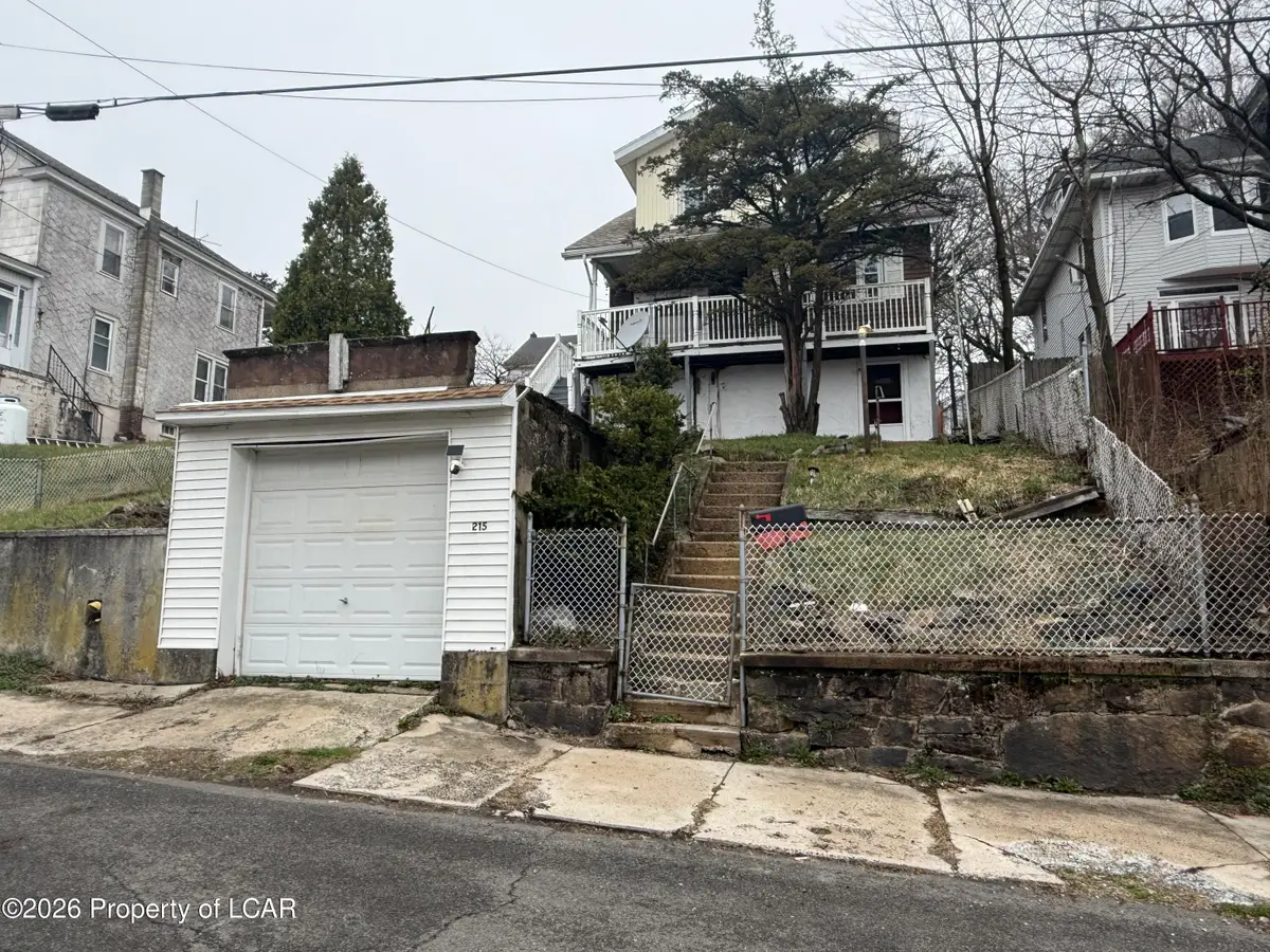 215 Ohio Avenue, Shenandoah, PA 17976 - #1