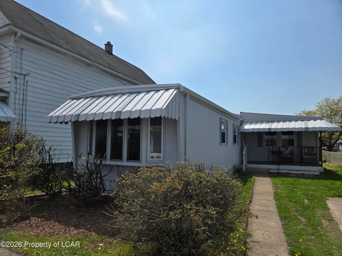562 Shawnee Street, Hanover, PA 18706 - #1