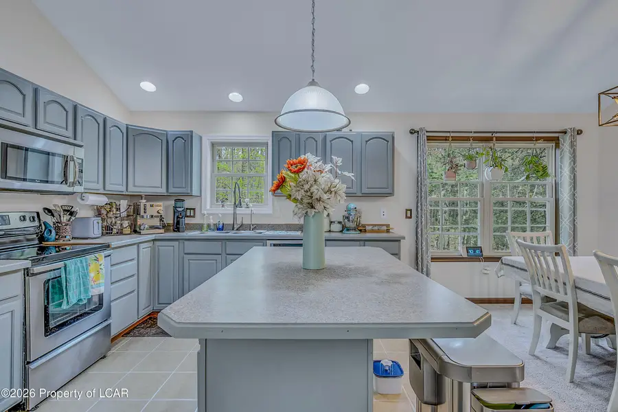 111 Lisa Lake Court, Drums, PA 18222 - #3