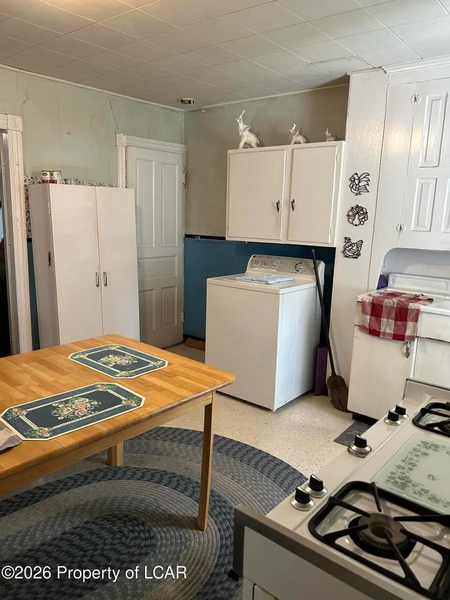 223 Thirwell Avenue, Hazleton, PA 18201 - #2