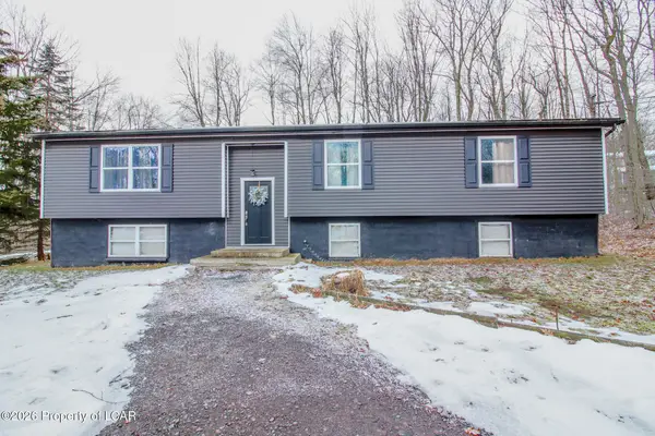 45 June Berry Drive, Gouldsboro, PA 18424