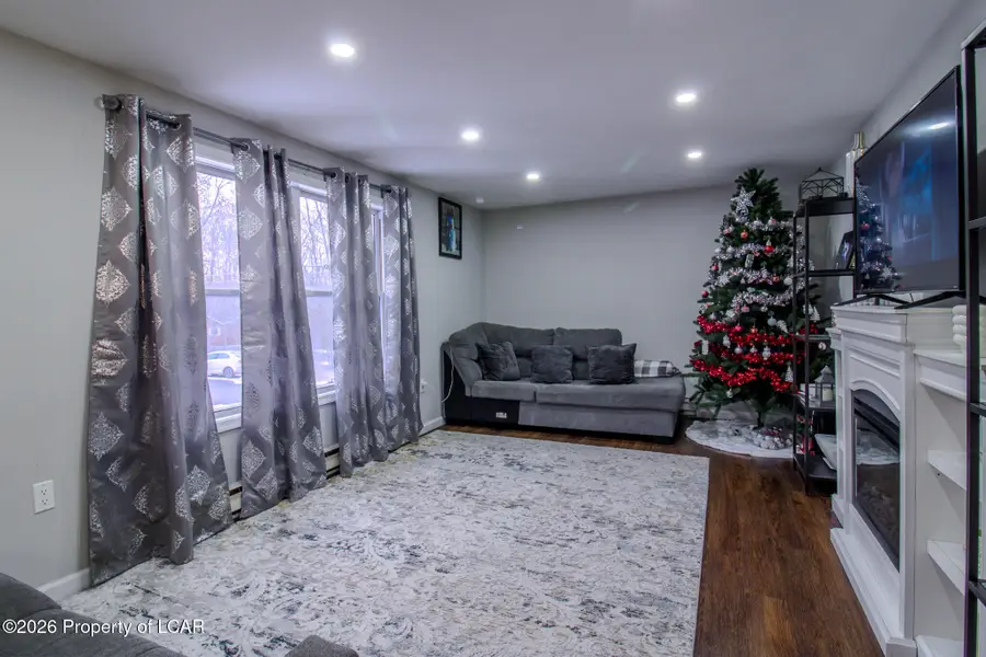 45 June Berry Drive, Gouldsboro, PA 18424 - Image #3