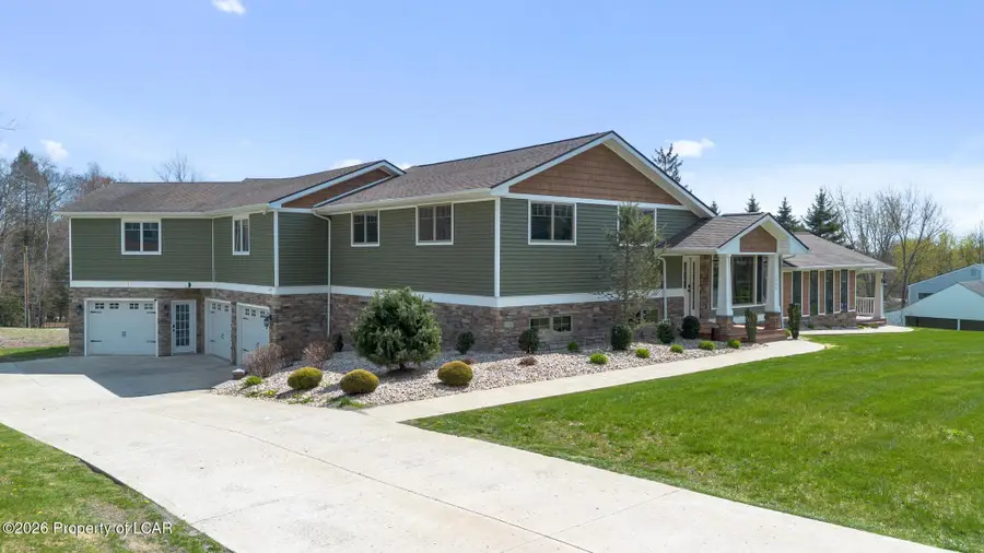 3408 Pennsylvania 247, Clifford, PA 18407 - #2