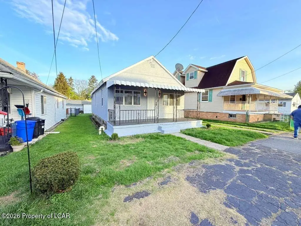 428 Dexter Avenue, Scranton, PA 18504 - #1