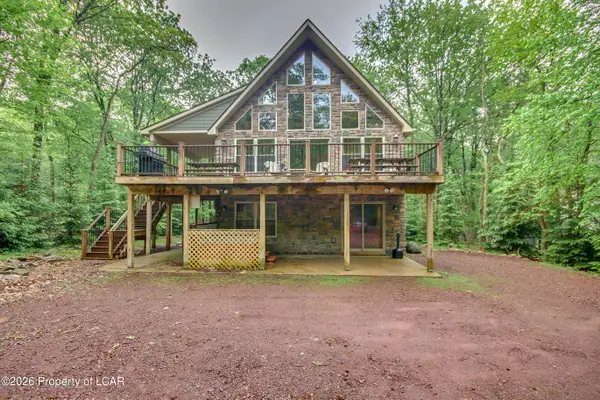 87 Pineknoll Drive, Lake Harmony, PA 18624