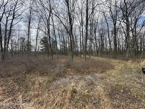 365 Honeysuckle Drive, Hazle Twp, PA 18202
