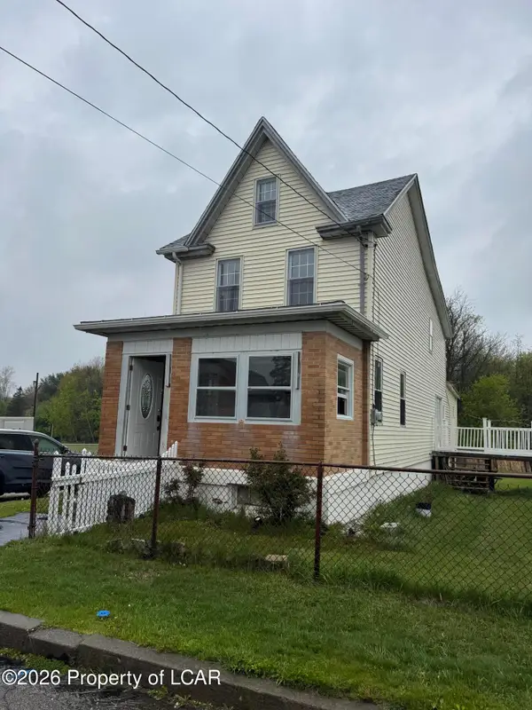 43 Maple Street, Tresckow, PA 18254