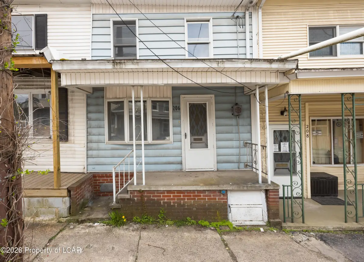 206 Coal Street, Shenandoah, PA 17976 - #1