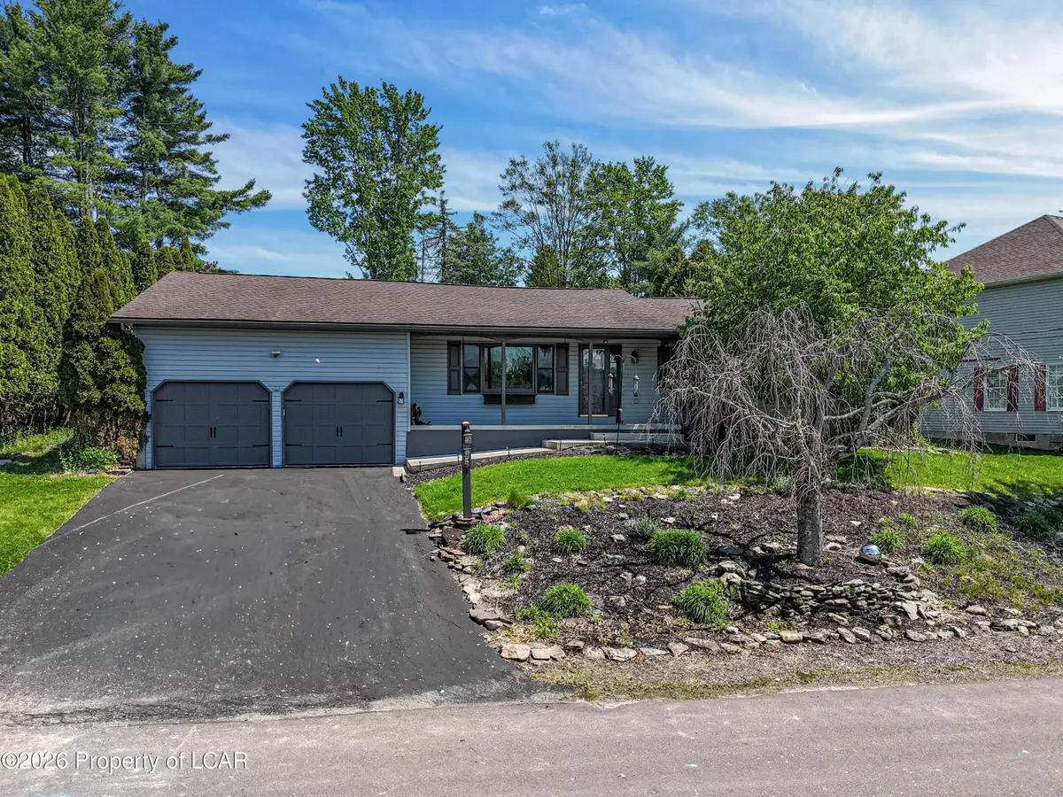 25 Idlewood Drive, Dallas, PA 18612 - #1