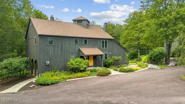20 Old Gravity Road, Carbondale, PA 18407