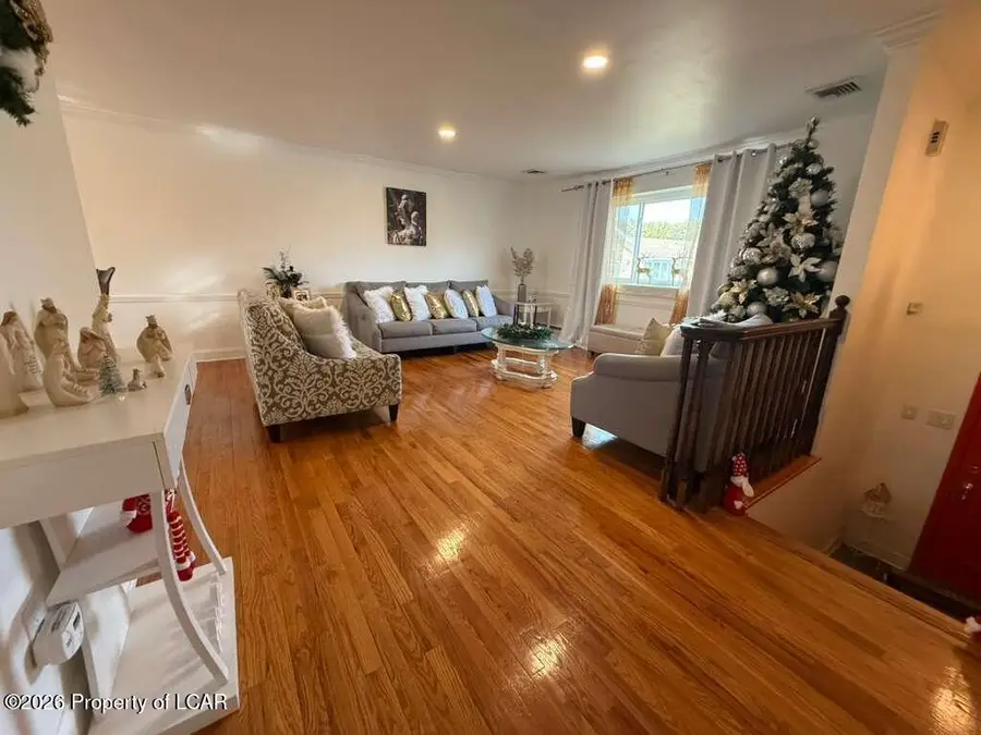 1002 W Pine Court, Hazle Township, PA 18202 - Image #2