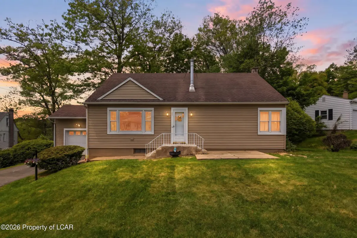 12 Hillcrest Drive, Dallas, PA 18612 - #1