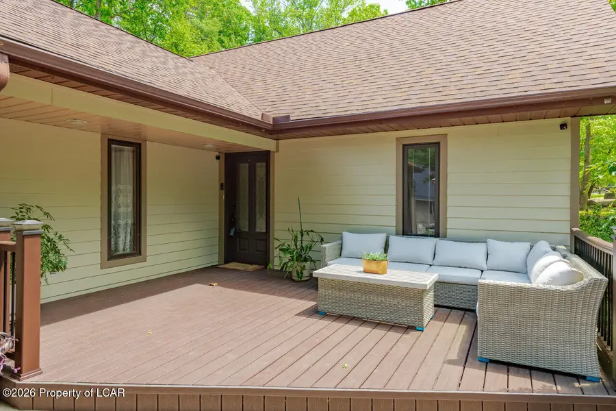 318 Four Seasons Drive, Drums, PA 18222 - #2