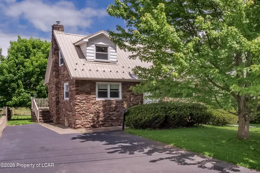 24 Park Street, Dallas, PA 18612 - #3