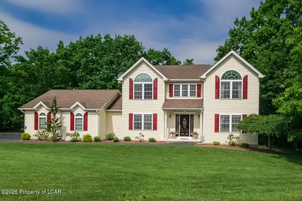 212 Circle Drive, Mountain Top, PA 18707