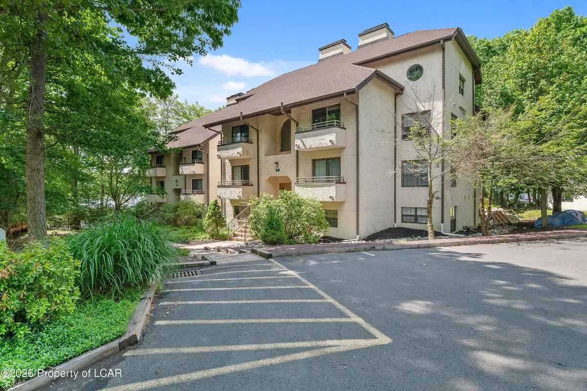 7 #202 Midlake Drive, Lake Harmony, PA 18624 - #1