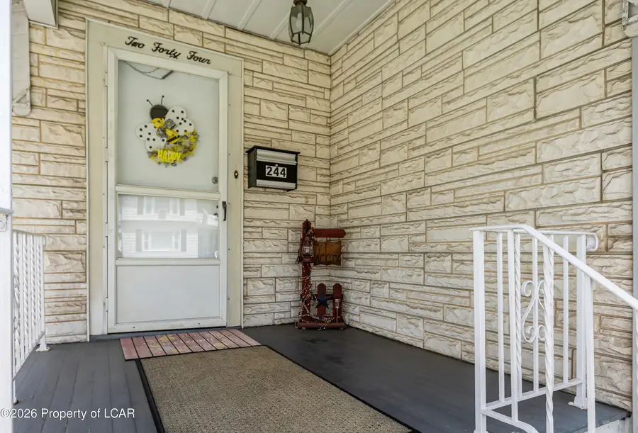 244 Lyndwood Avenue, Hanover, PA 18706 - #2
