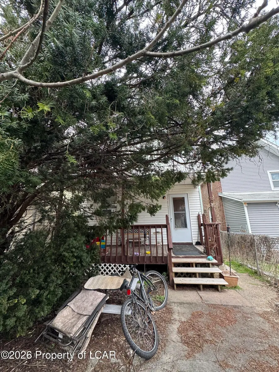 28 Walnut Street, Wilkes Barre, PA 18702 - #2