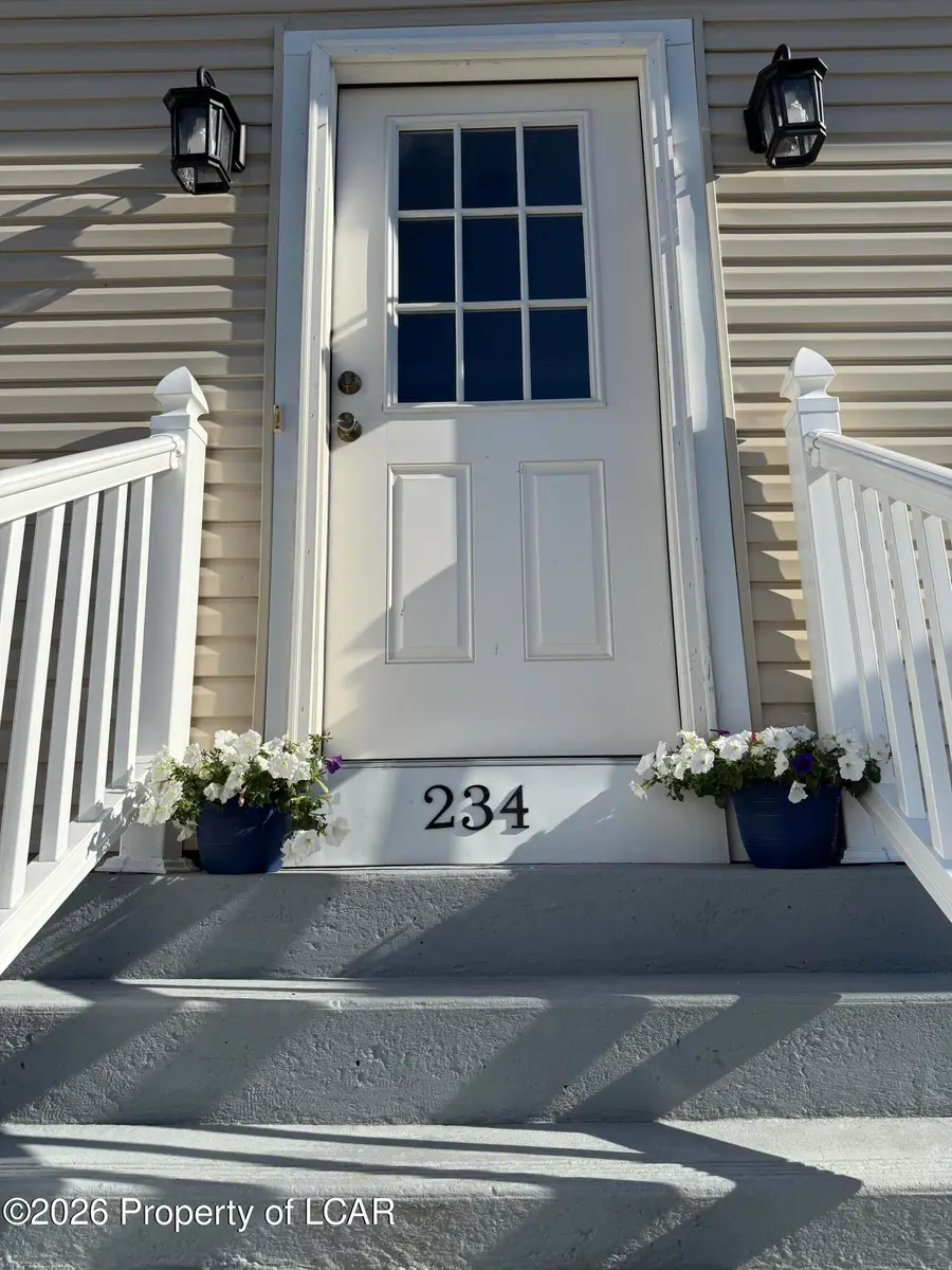 234 Carleton Avenue, Hazleton, PA 18201 - #2