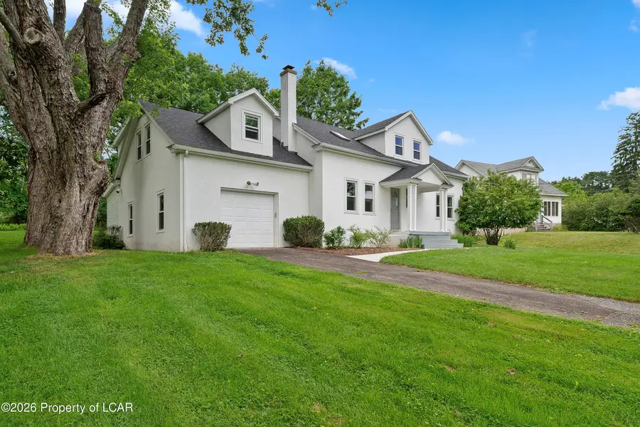 331 Overbrook Avenue, Dallas, PA 18612 - #2