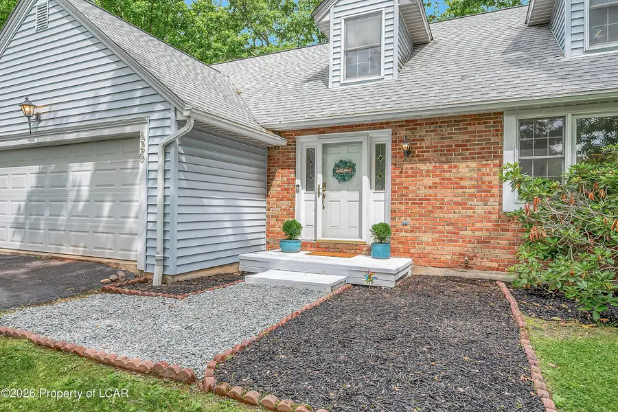 626 Aspen Drive, Mountain Top, PA 18707 - #2
