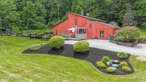38 Viewmont Acres Road, Dallas, PA 18612