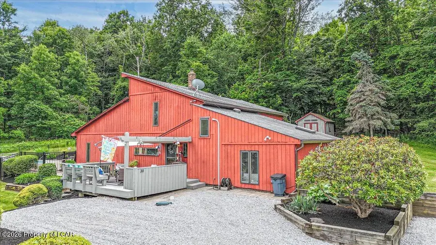 38 Viewmont Acres Road, Dallas, PA 18612 - #2
