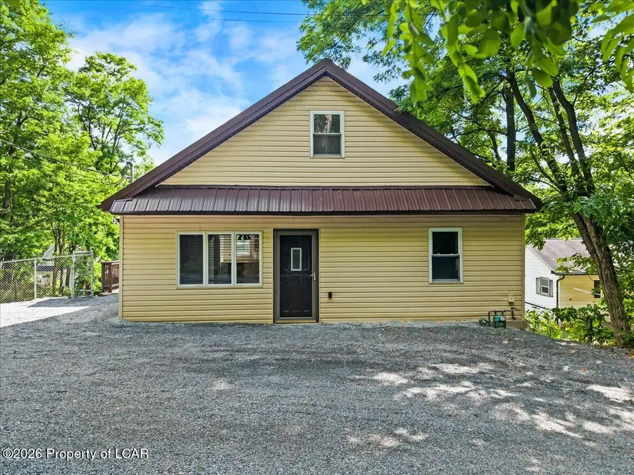 141 Harris Street, Dallas, PA 18612 - #2