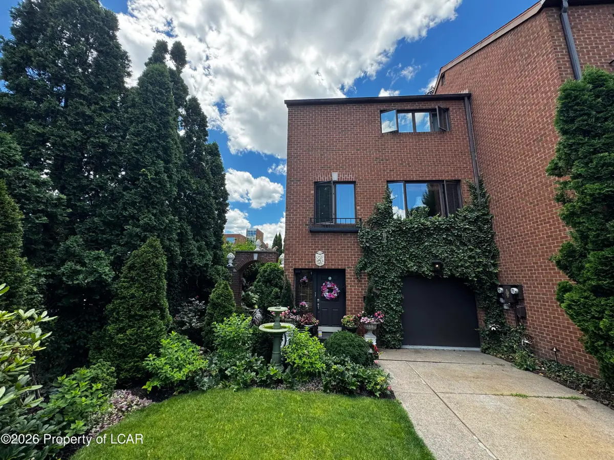 71 Jefferson Lane, Wilkes Barre, PA 18701 - #1