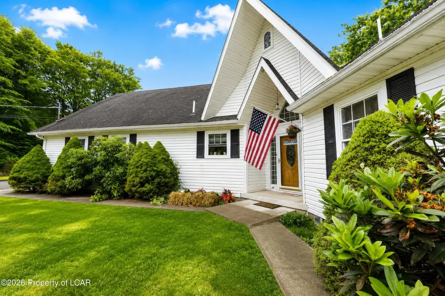 106 Lonely Wolf Court, Long Pond, PA 18334 - #2