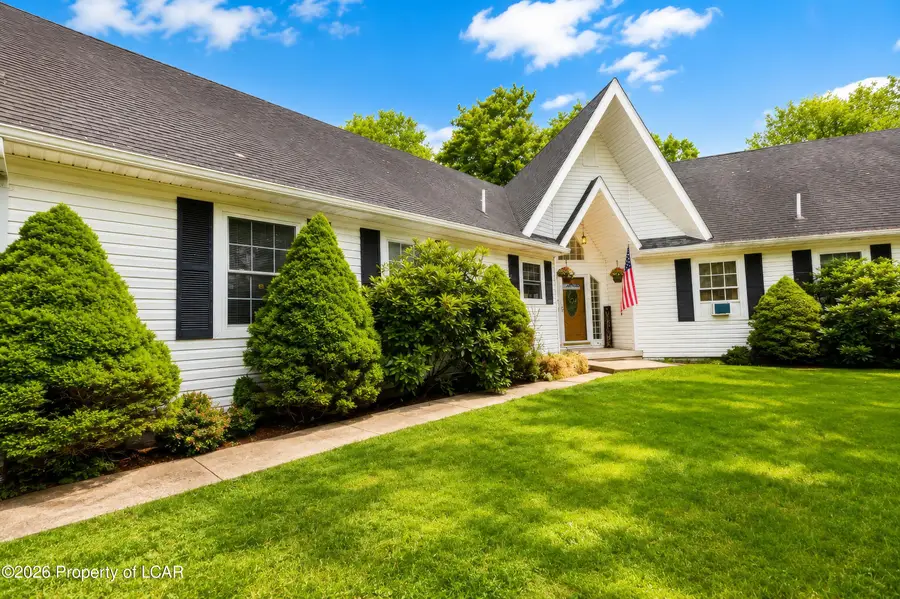 106 Lonely Wolf Court, Long Pond, PA 18334 - #3