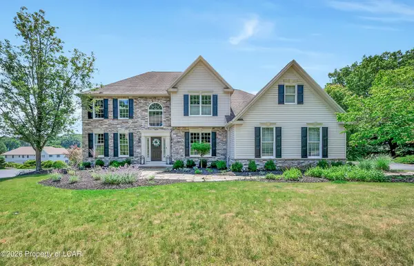 35 White Tail Drive, Dallas, PA 18612
