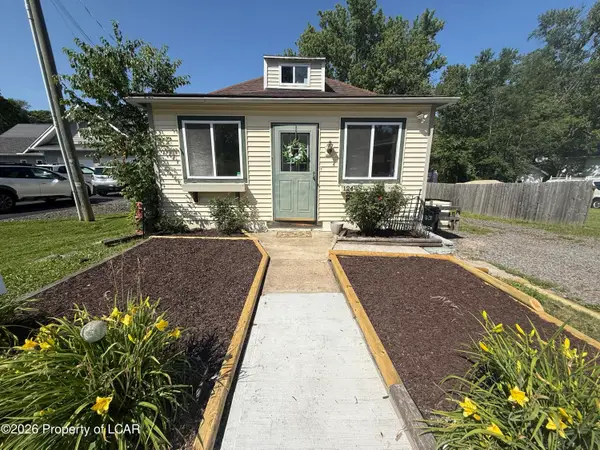 344 Old Lake Road, Dallas, PA 18612