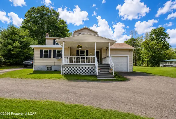 834 Demunds Road, Dallas, PA 18612