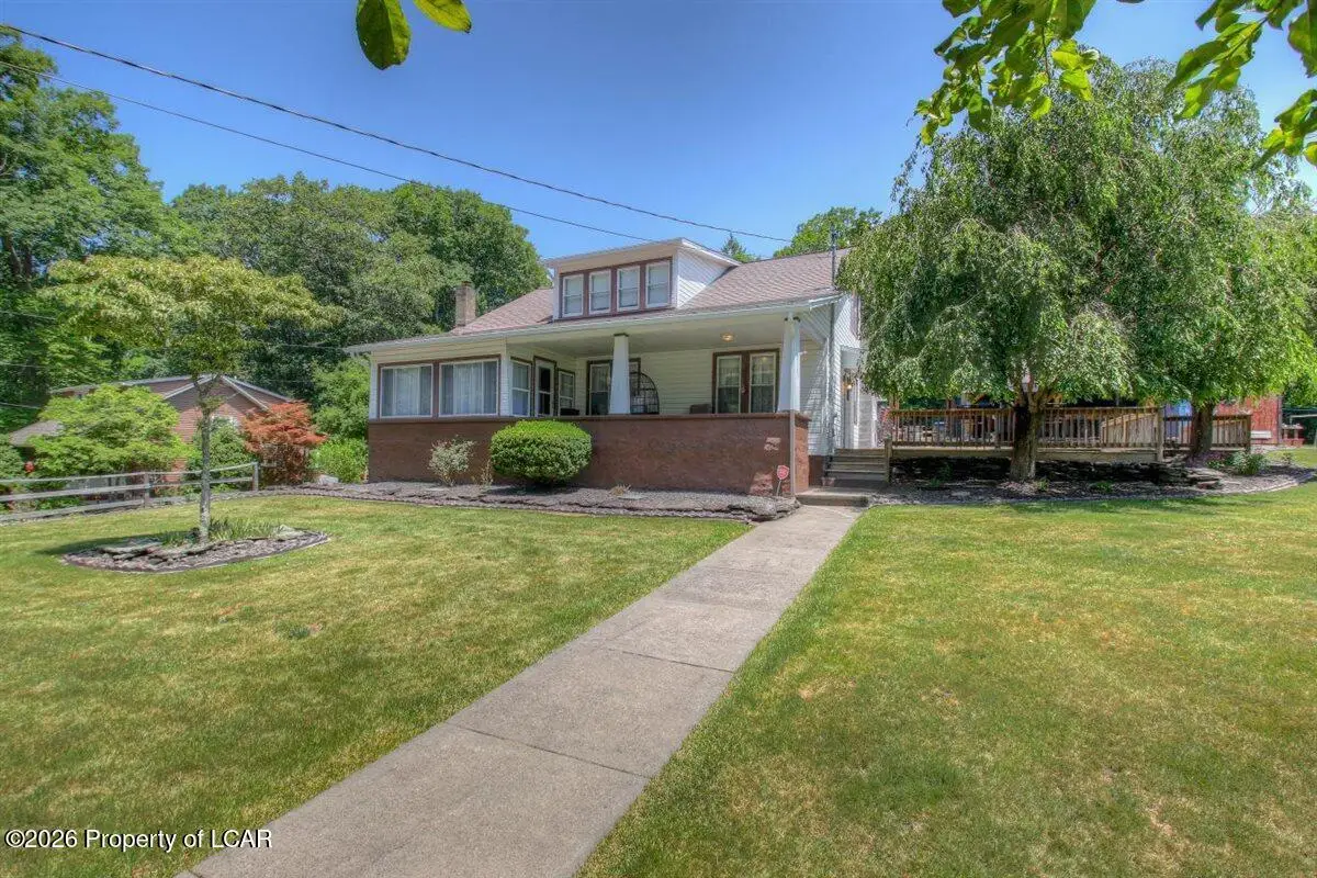 604 Ridge Avenue, Dallas, PA 18612 - #1