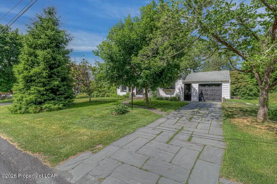 79 Grandview Avenue, Dallas, PA 18612 - #2
